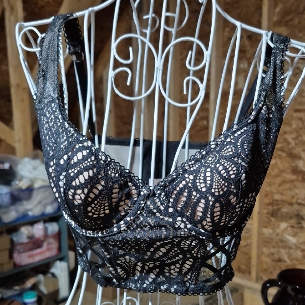 Lace Victoria's Secret Bralette in Black and cream.  Size 32C